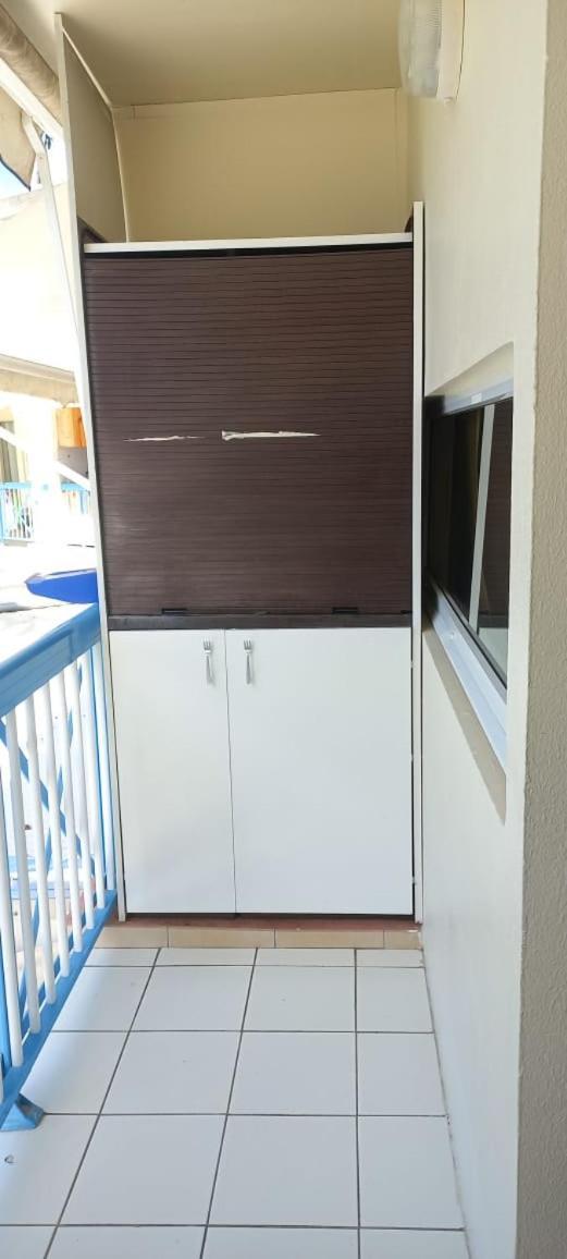 Charmant T1 Avec Vue Sur Marina เลส์ทรัวส์-ซีเลต์ ภายนอก รูปภาพ