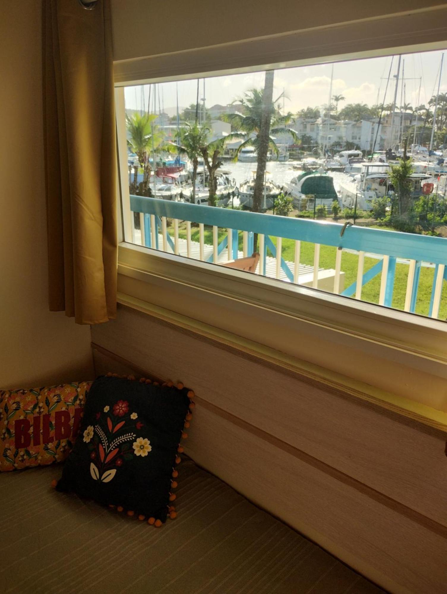 Charmant T1 Avec Vue Sur Marina เลส์ทรัวส์-ซีเลต์ ภายนอก รูปภาพ