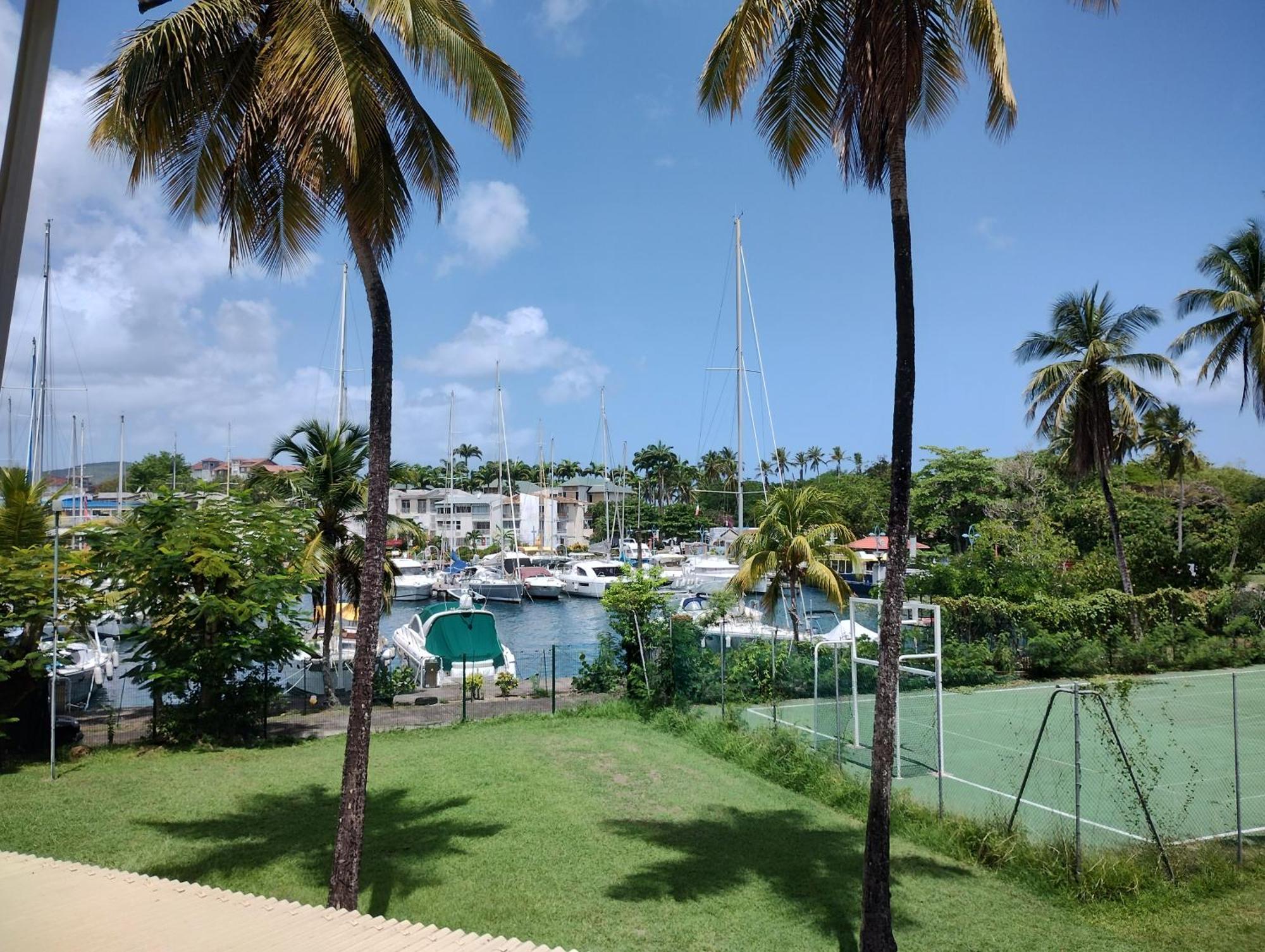 Charmant T1 Avec Vue Sur Marina เลส์ทรัวส์-ซีเลต์ ภายนอก รูปภาพ